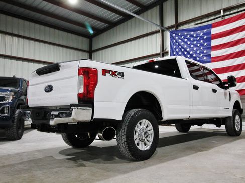 Used 2017 Ford F350 XLT w/ XLT Value Package AWD/4WD image 11