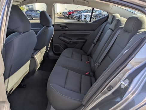 Used 2025 Nissan Altima 2.5 SV FWD image 28