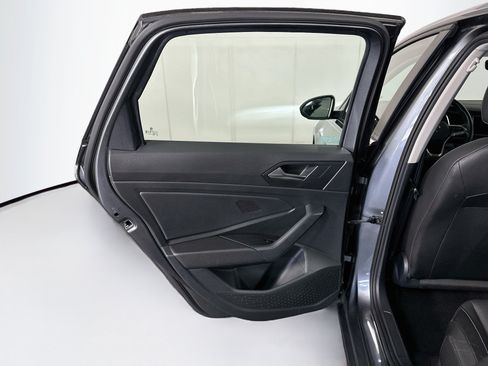 Used 2024 Volkswagen Jetta SE FWD image 25