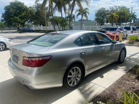 Used 2008 Lexus LS 460 image 8