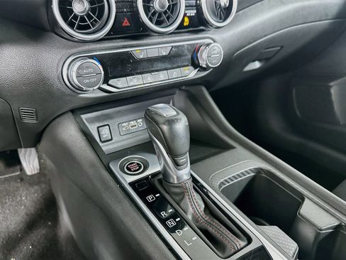 Used 2025 Nissan Sentra SR FWD image 24