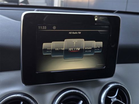 Used 2015 Mercedes-Benz CLA 250 image 15