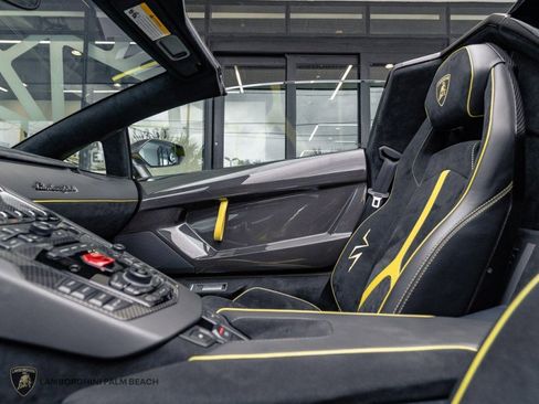 Used 2017 Lamborghini Aventador LP 750-4 Superveloce image 29