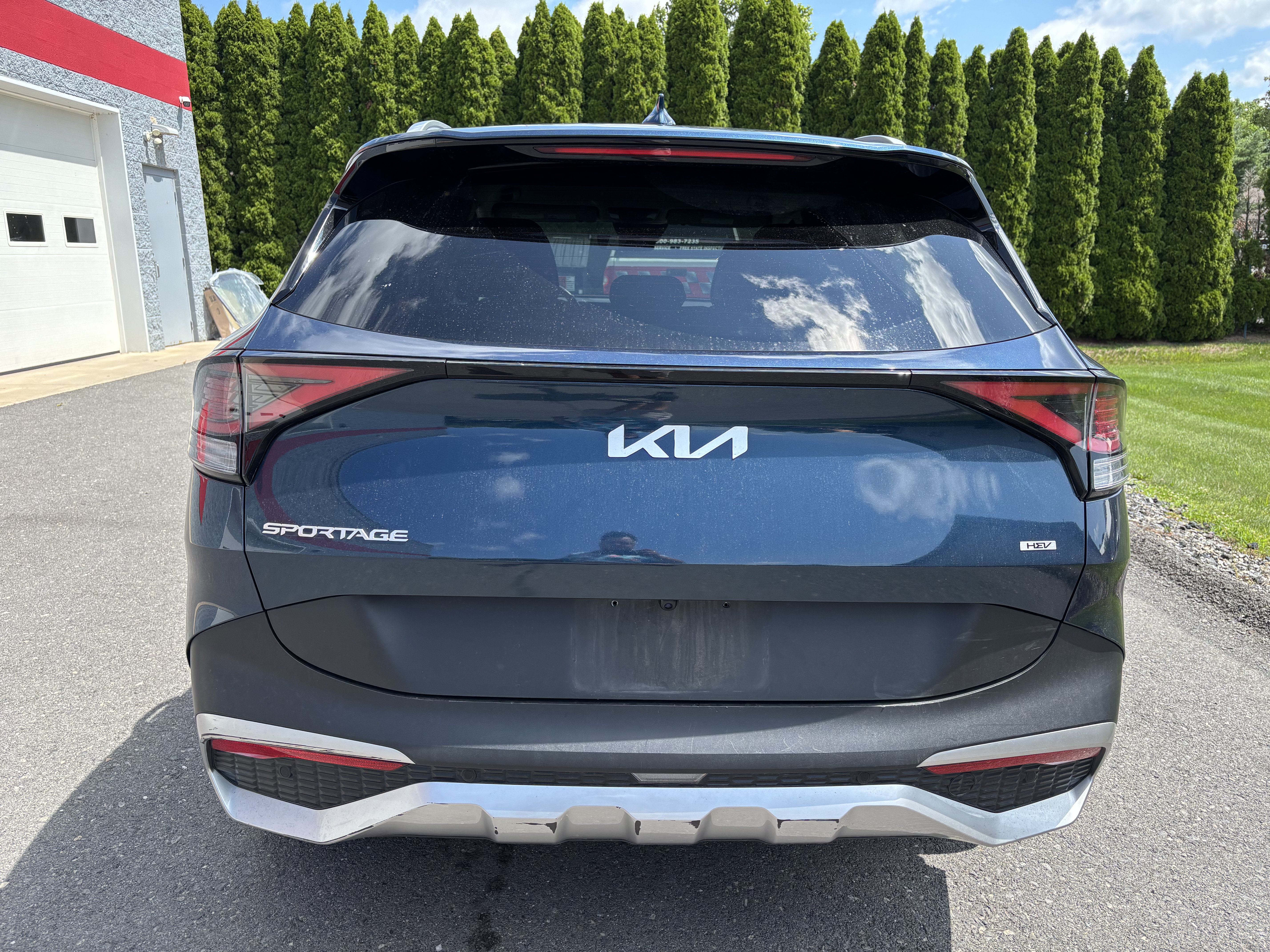 Used 2023 Kia Sportage EX AWD/4WD image 4