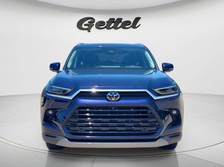 Used 2025 Toyota Grand Highlander AWD video 2