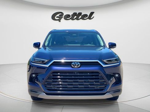 Used 2025 Toyota Grand Highlander AWD image 2