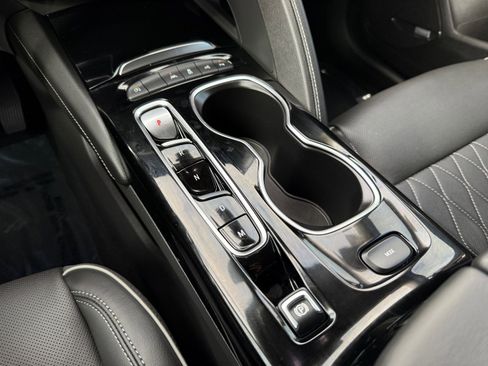 Used 2023 Buick Envision Avenir image 22