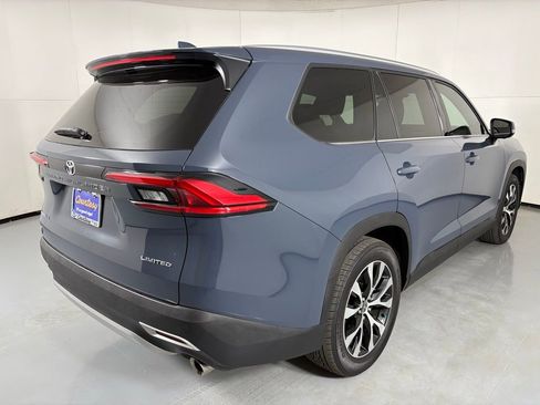 Used 2024 Toyota Grand Highlander AWD Hybrid image 10