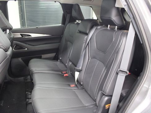 New 2026 INFINITI QX60 Luxe image 42