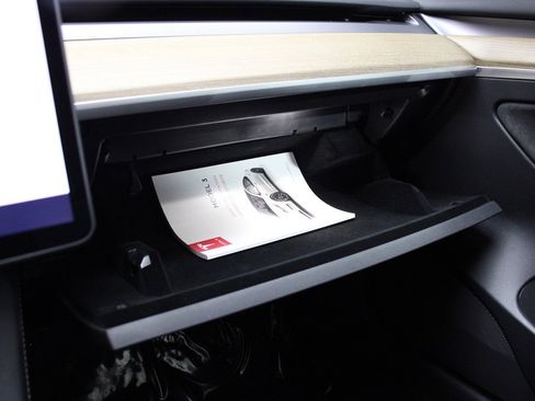 Used 2023 Tesla Model 3 Standard Range image 27