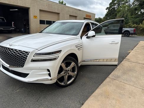 Used 2021 Genesis GV80 2.5T w/ Prestige Package 04 AWD/4WD image 2