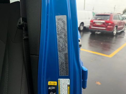 Used 2023 Jeep Gladiator Sport image 25