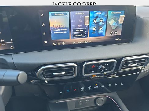 New 2026 Nissan Sentra SV w/ SV Convenience Package FWD image 19