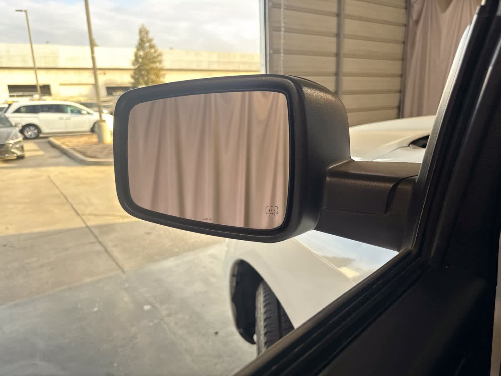 Used 2016 RAM 1500 Express RWD image 15