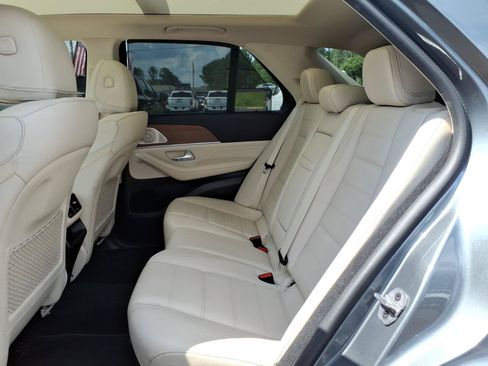 Used 2021 Mercedes-Benz GLE 450 4MATIC image 23