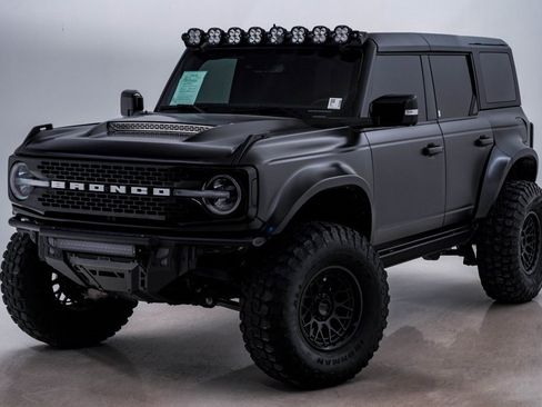 Used 2021 Ford Bronco First Edition image 3