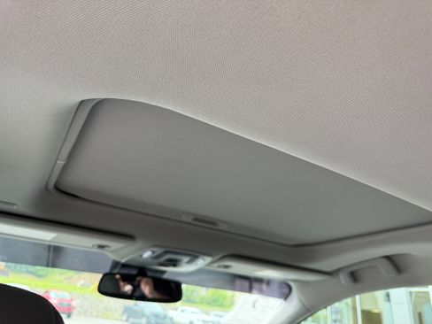 Used 2023 Toyota Sienna XLE image 13