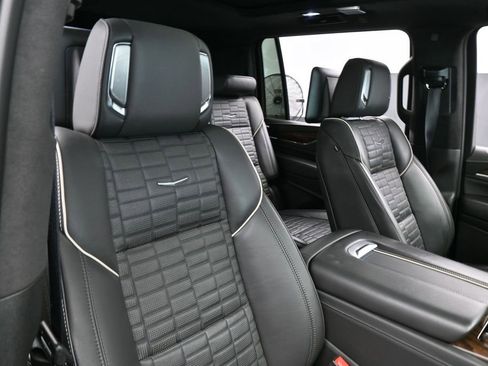 Used 2024 Cadillac Escalade ESV Premium Luxury Platinum AWD/4WD image 51