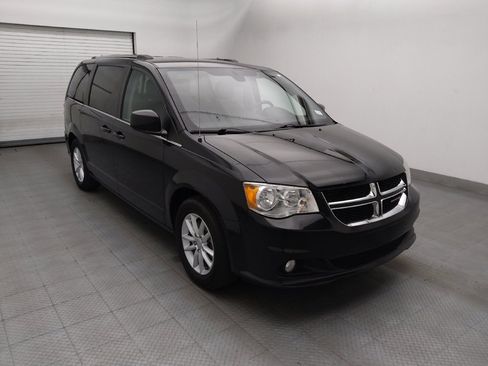 Used 2019 Dodge Grand Caravan SXT FWD image 13