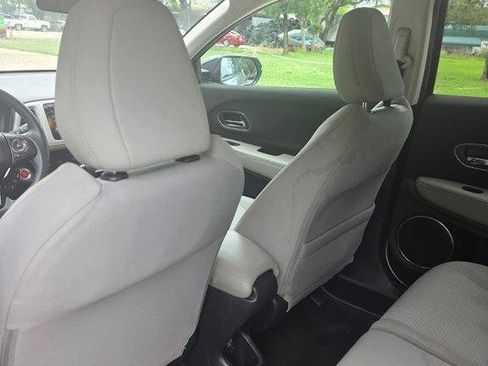Used 2019 Honda HR-V EX image 30