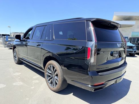 Used 2021 Cadillac Escalade ESV Sport Platinum image 6