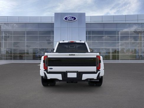 New 2026 Ford F350 4x4 Crew Cab DRW Super Duty image 5