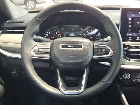 Used 2025 Jeep Compass Limited AWD/4WD image 22