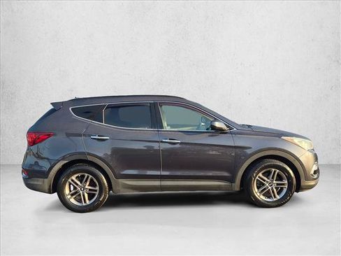 Used 2017 Hyundai Santa Fe Sport FWD image 4