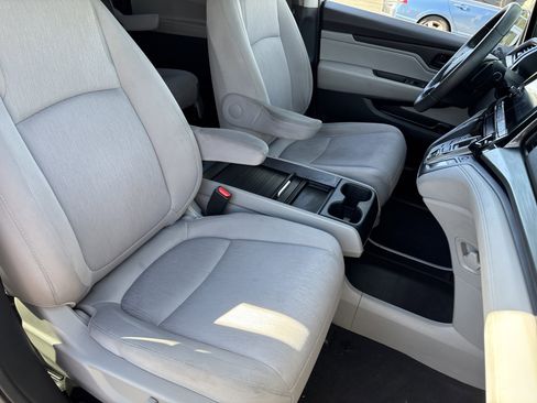 Used 2019 Honda Odyssey EX image 8