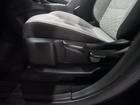 Used 2019 Chevrolet Equinox LS FWD image 28