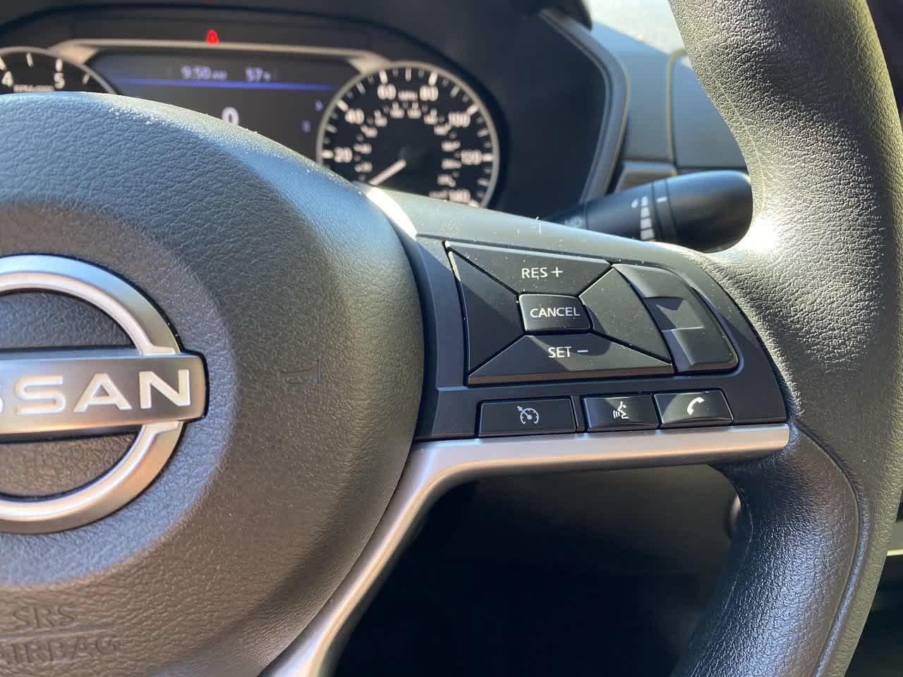 Used 2025 Nissan Altima 2.5 SV FWD image 20