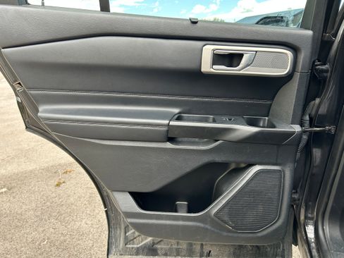 Used 2020 Ford Explorer Limited AWD/4WD image 18