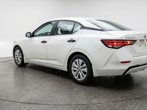 Used 2025 Nissan Sentra S image 6