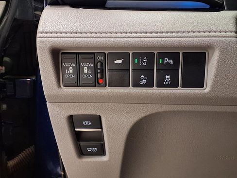 Used 2018 Honda Odyssey Elite image 23