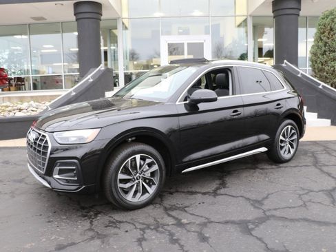Used 2021 Audi Q5 2.0T Premium Plus w/ Premium Plus Package AWD/4WD image 1