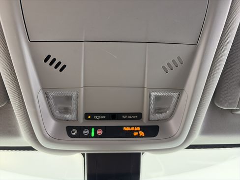 Certified 2024 GMC Terrain SLE AWD/4WD image 30