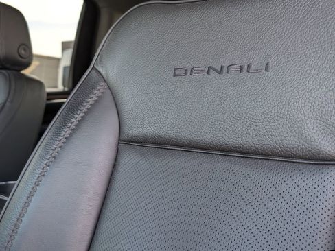 Used 2024 GMC Sierra 2500 Denali w/ Denali Reserve Package image 22