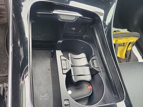 Used 2024 Mercedes-Benz C 300 Sedan image 28