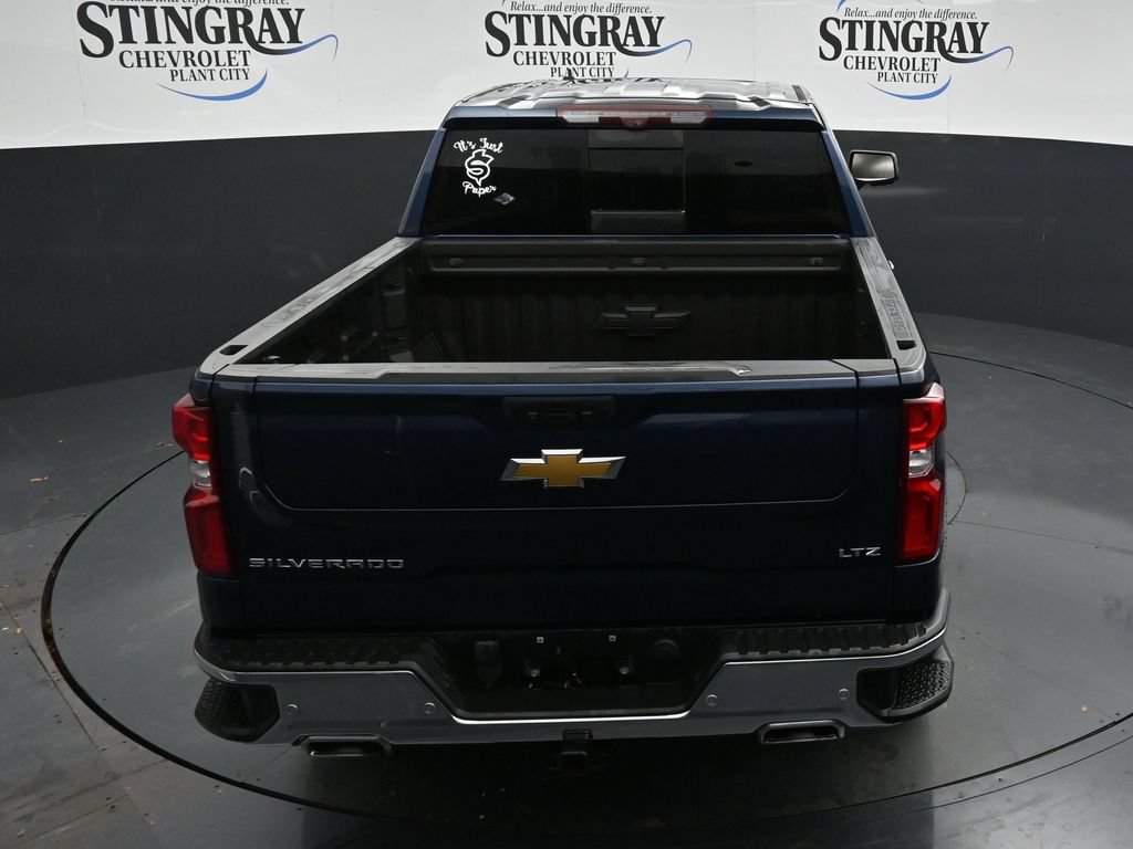 Used 2022 Chevrolet Silverado 1500 LTZ w/ LTZ Premium Package AWD/4WD image 23