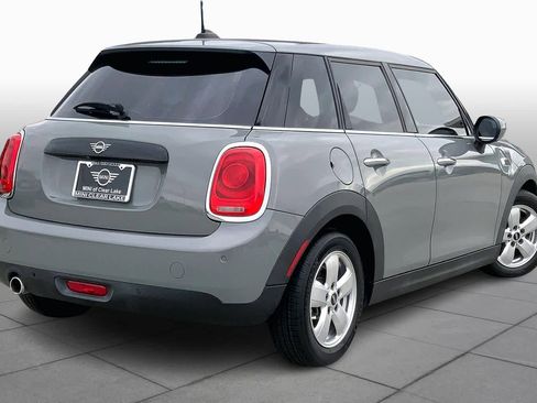 Used 2021 MINI Cooper 4-Door Hardtop image 12