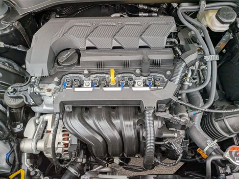 New 2025 Hyundai Venue SEL image 27