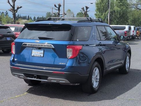 Used 2021 Ford Explorer XLT w/ Equipment Group 202A AWD/4WD image 5