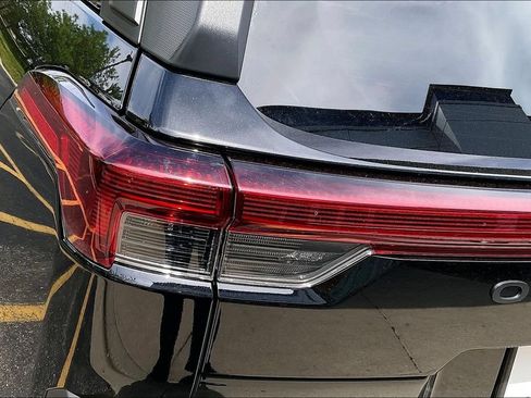 Certified 2026 Subaru Outback Limited AWD/4WD image 32