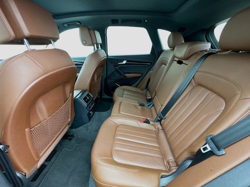 Used 2018 Audi Q5 2.0T Premium Plus w/ Premium Plus Package image 16