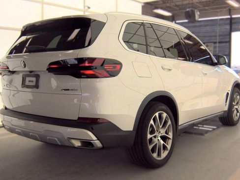 Used 2024 BMW X5 xDrive40i w/ Parking Assistance Package AWD/4WD image 9