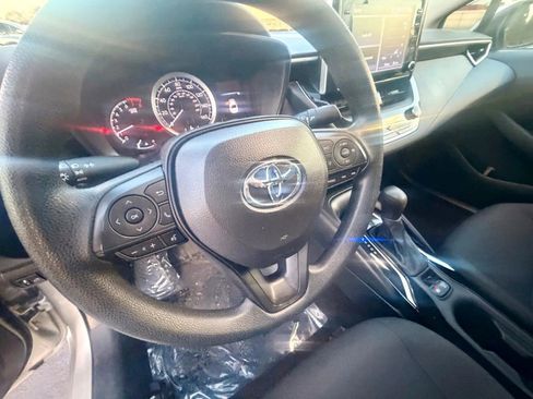 Used 2021 Toyota Corolla LE image 10