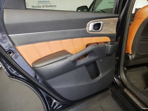 Used 2022 Kia Sorento SX Prestige w/ Rust Color Package AWD/4WD image 12