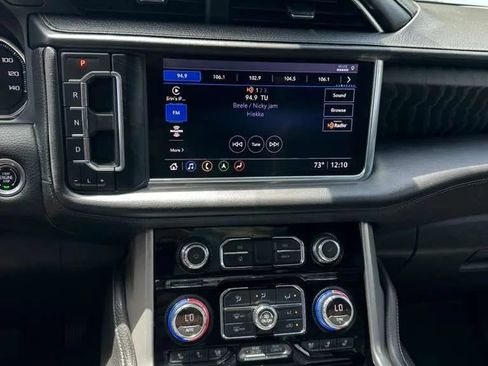 Used 2021 GMC Yukon Denali w/ Denali Ultimate Package AWD/4WD image 16