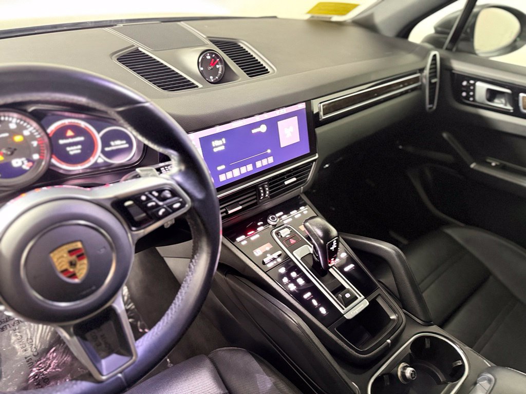 Used 2021 Porsche Cayenne S AWD/4WD image 18