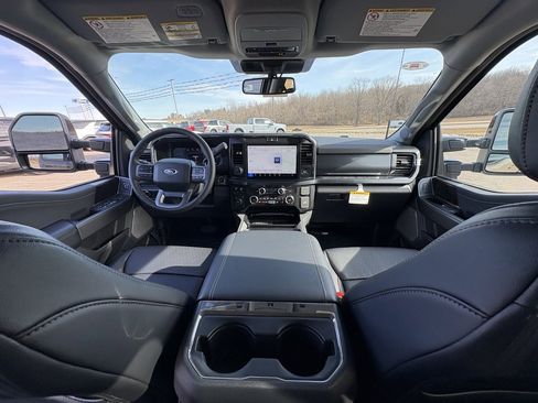 New 2026 Ford F250 Lariat w/ Lariat Premium Package image 24